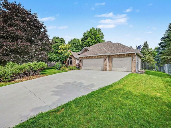 2522 S Windsor Lane , Woodbury, MN 55125