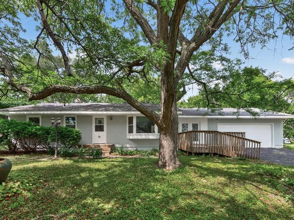 31 Demont Avenue E, Little Canada, MN 55117