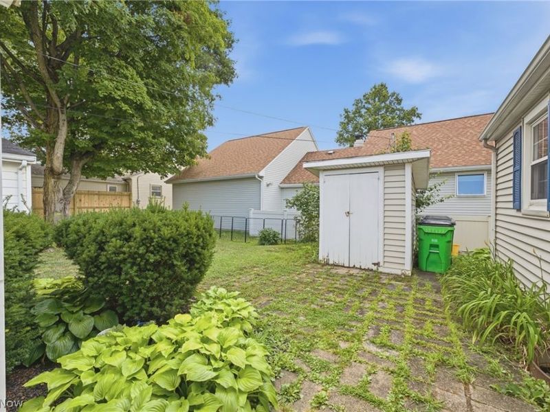 1539 Parkway Boulevard, Alliance, OH 44601 Photo 12