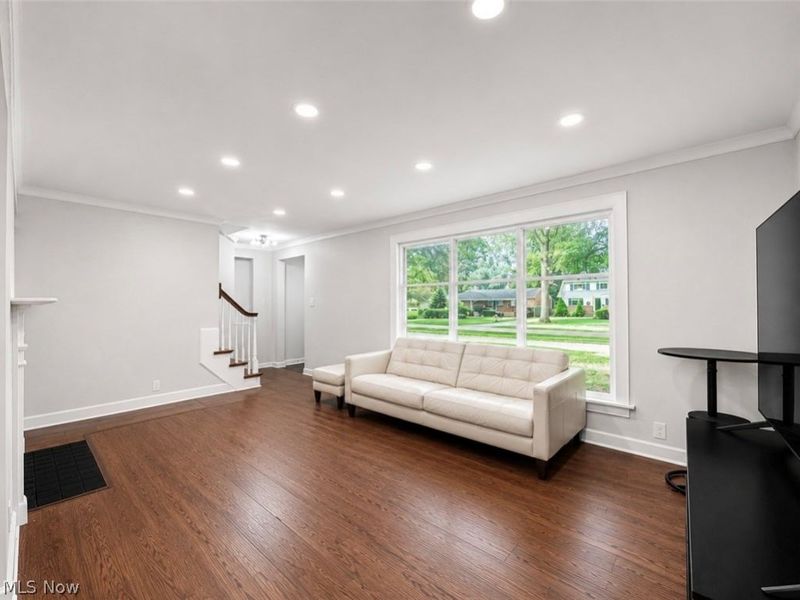 1307 Ford Road, Lyndhurst, OH 44124 Photo 4