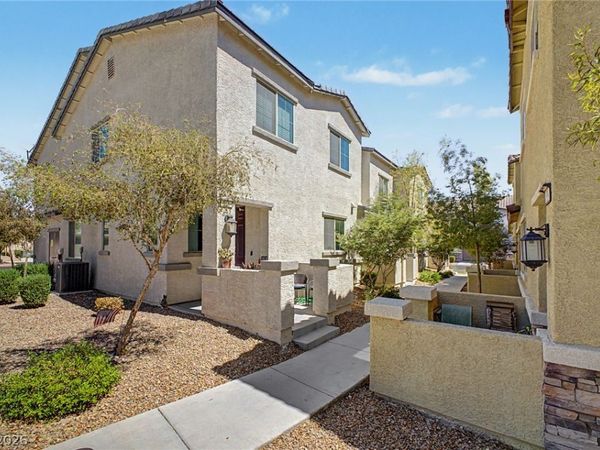 825 Star Estates Avenue, North Las Vegas, NV 89086