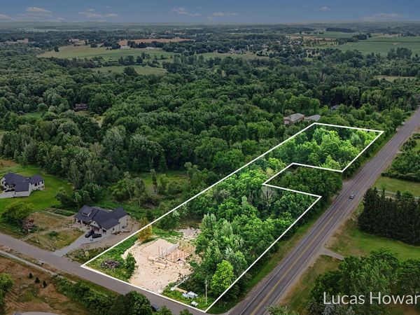 4848 Curley Farms Drive SE, Caledonia, MI 49316