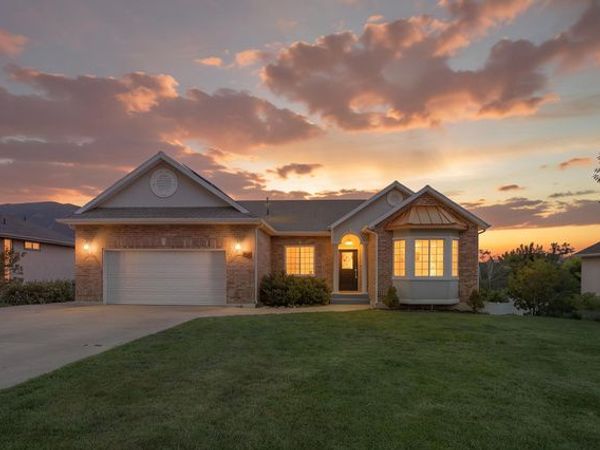 869 E 3350 N, North Ogden, UT 84414