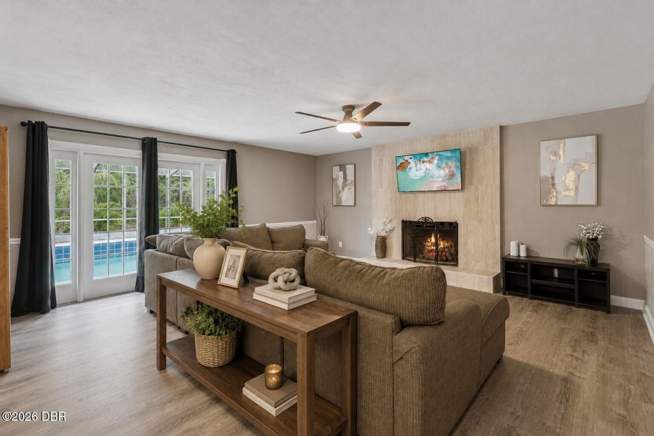 537 Pelican Bay Drive, Daytona Beach, FL 32119 Photo