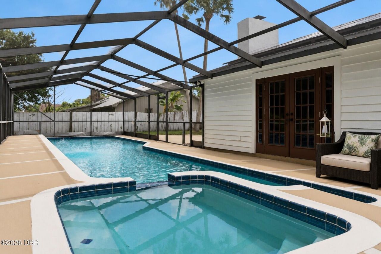 537 Pelican Bay Drive, Daytona Beach, FL 32119 Photo