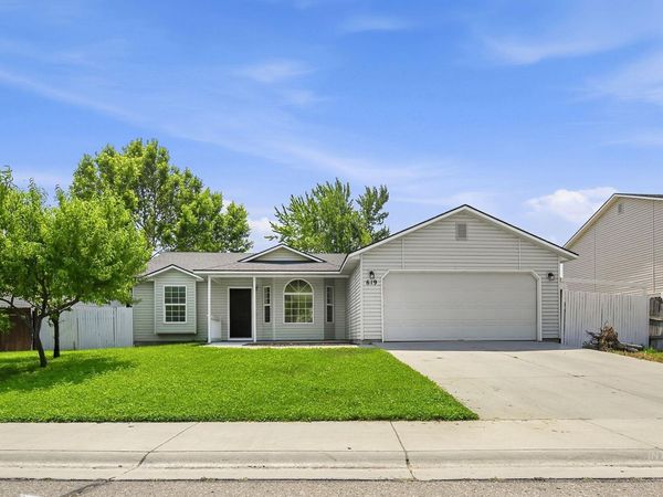 619 E Trail Creek Dr, Nampa, ID 83686