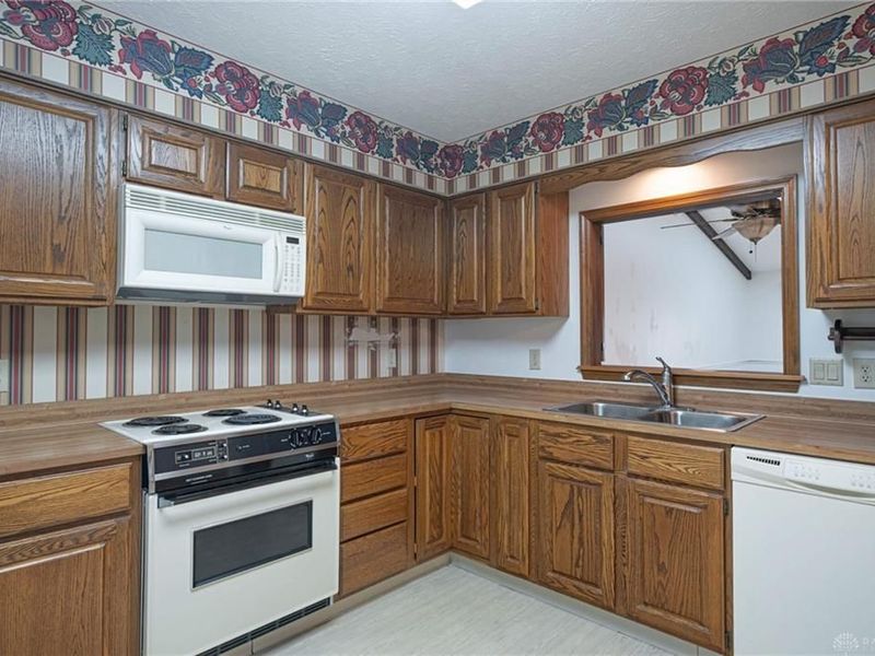 644 Pine Needles Drive, Washington Township, OH 45458 Photo 5