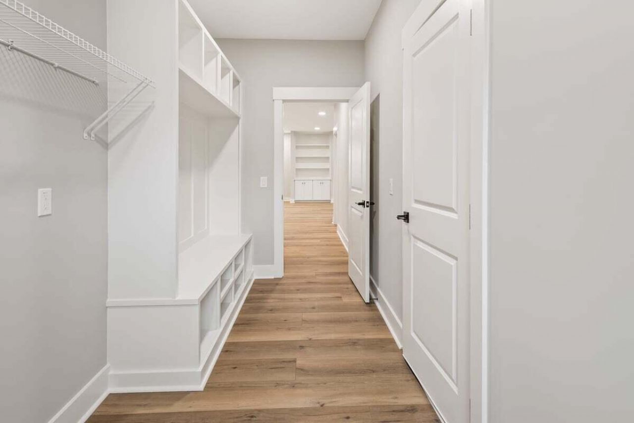 6407 Farm House Road Photo 32