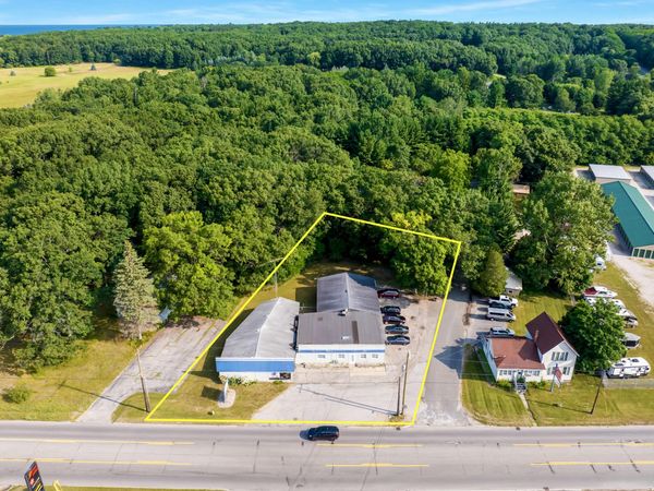 316 W Parkdale Avenue, Manistee, MI 49660