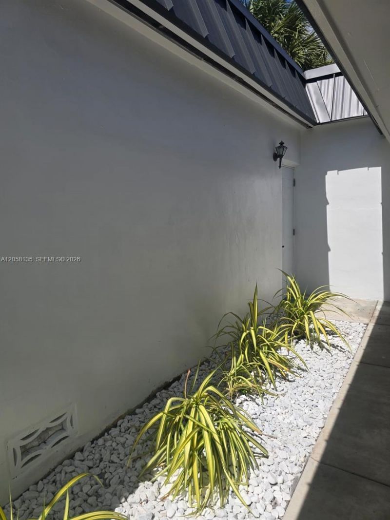 8404 SW 102nd Pl, Unit Eff, Miami, FL 33173 Photo