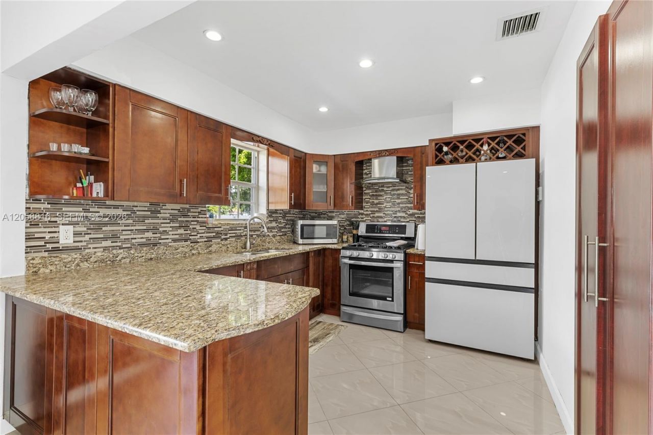 840 N 70th Way, Hollywood, FL 33024 Photo