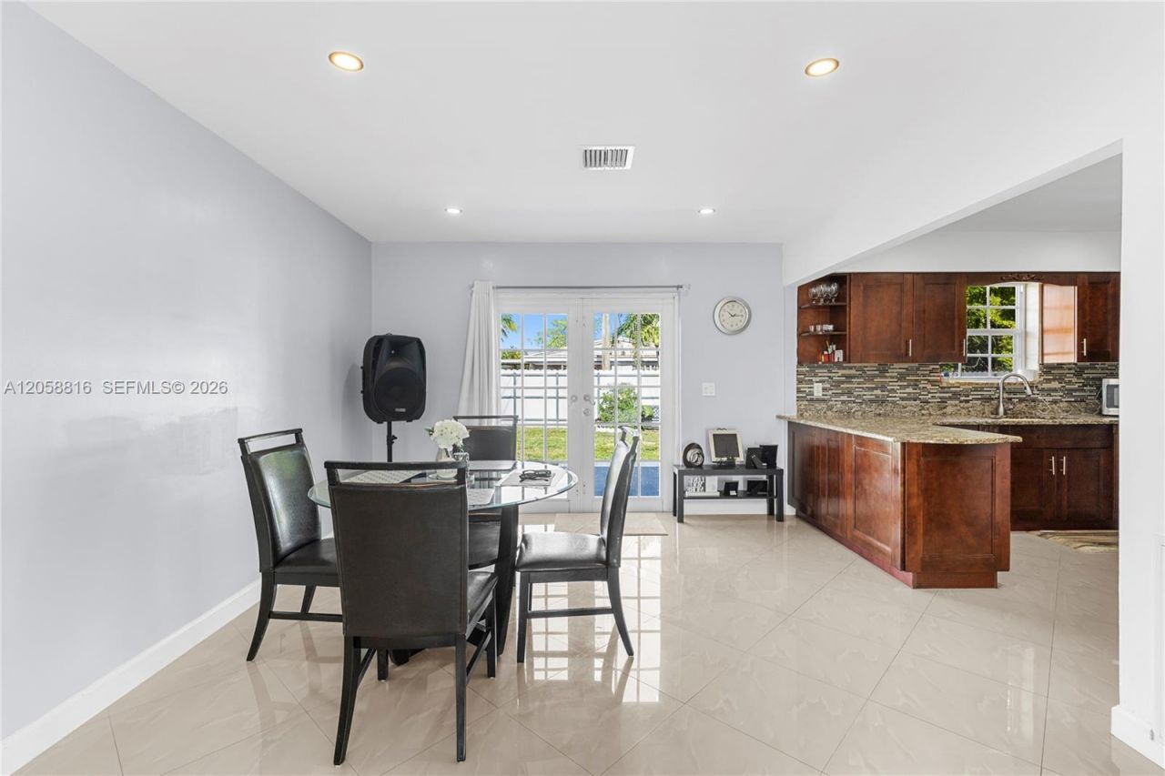 840 N 70th Way, Hollywood, FL 33024 Photo