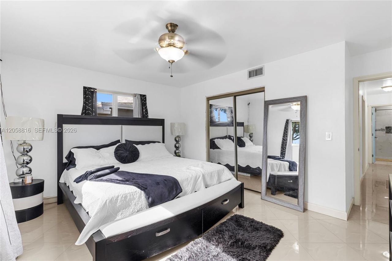 840 N 70th Way, Hollywood, FL 33024 Photo