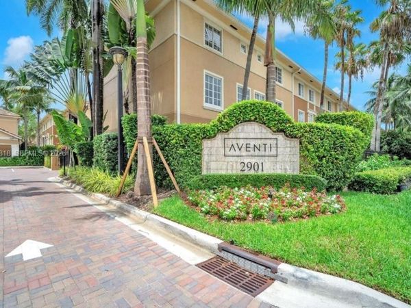 2845 NE 185th St, Unit 903, Aventura, FL 33180
