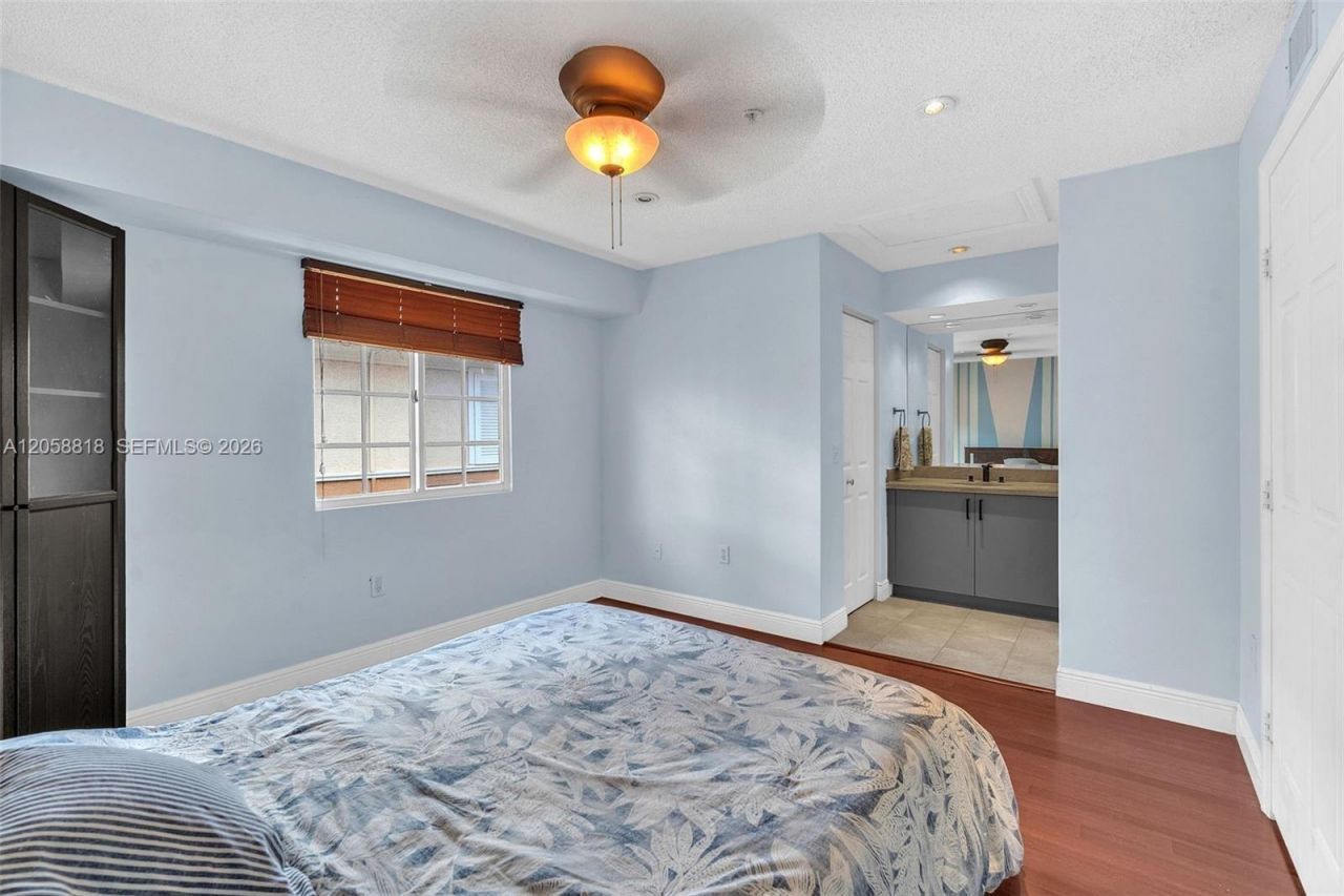 2845 NE 185th St, Unit 903, Aventura, FL 33180 Photo