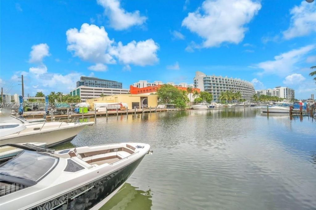 2845 NE 185th St, Unit 903, Aventura, FL 33180 Photo