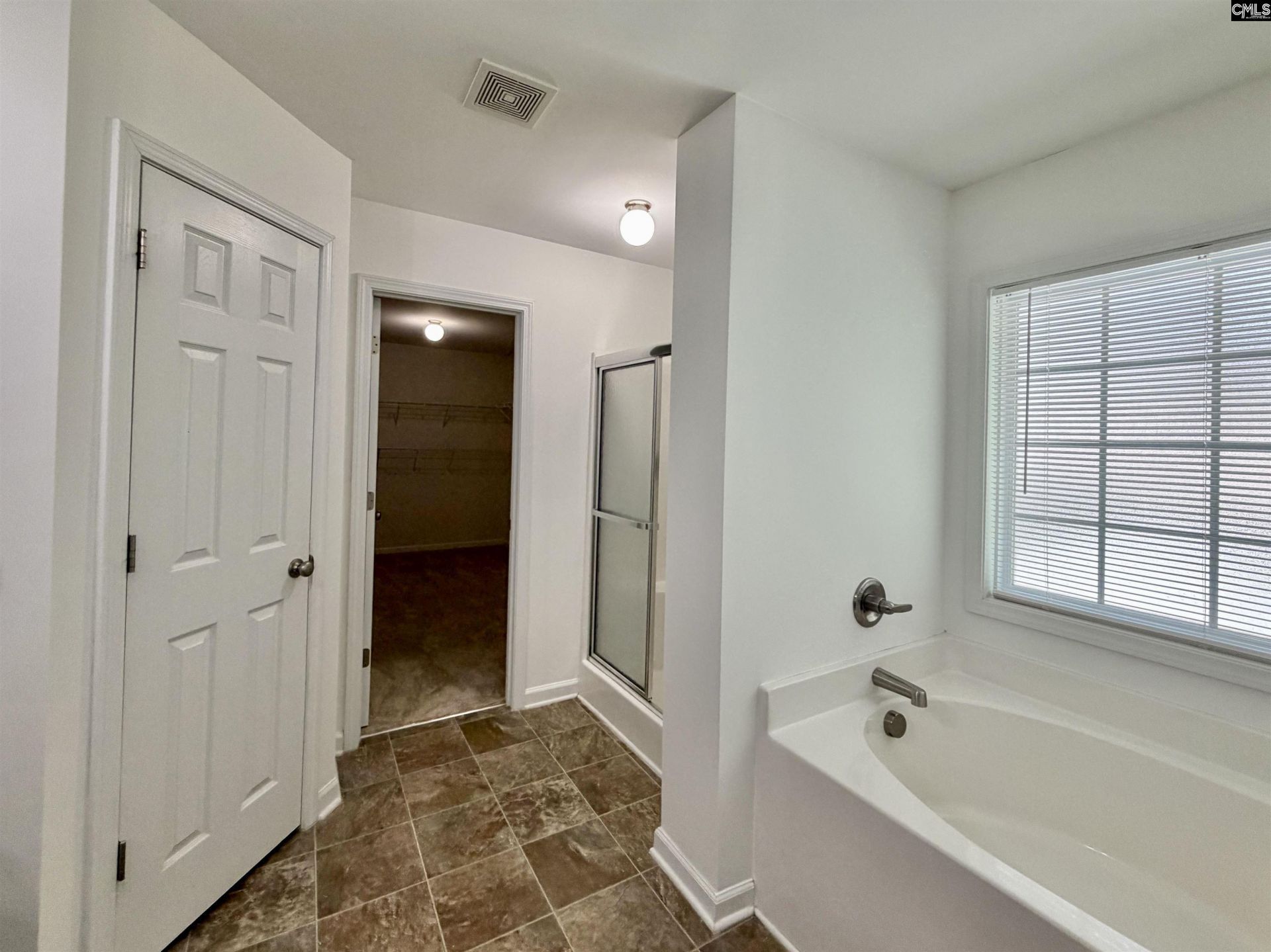 128 Herrick Court Photo 28