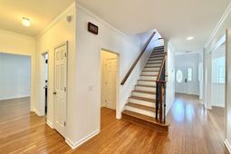 128 Herrick Court photo 4