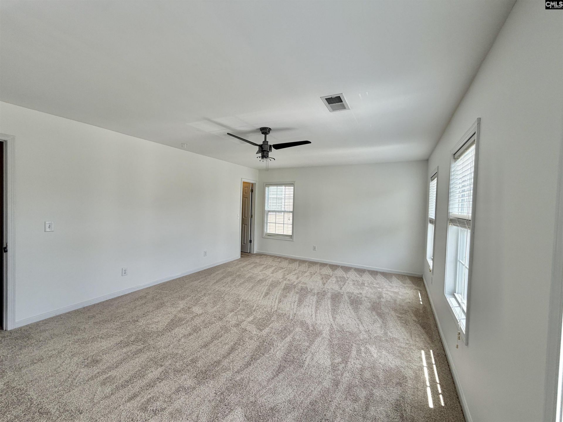 128 Herrick Court Photo 35