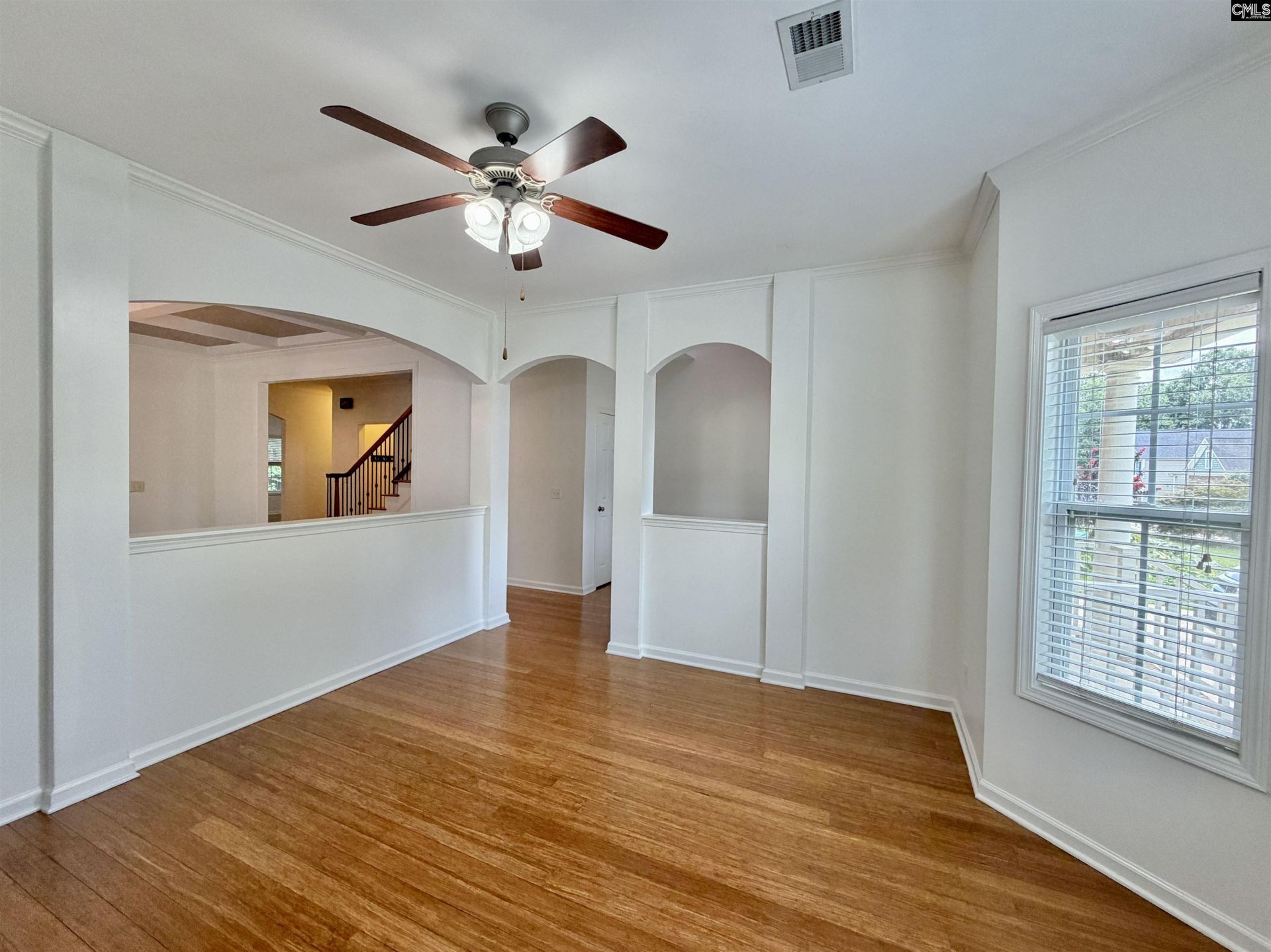 128 Herrick Court Photo 4