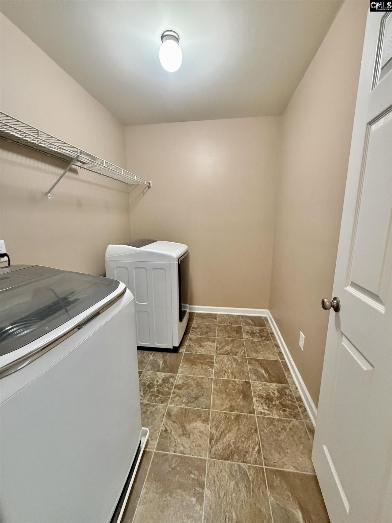 128 Herrick Court Photo 40