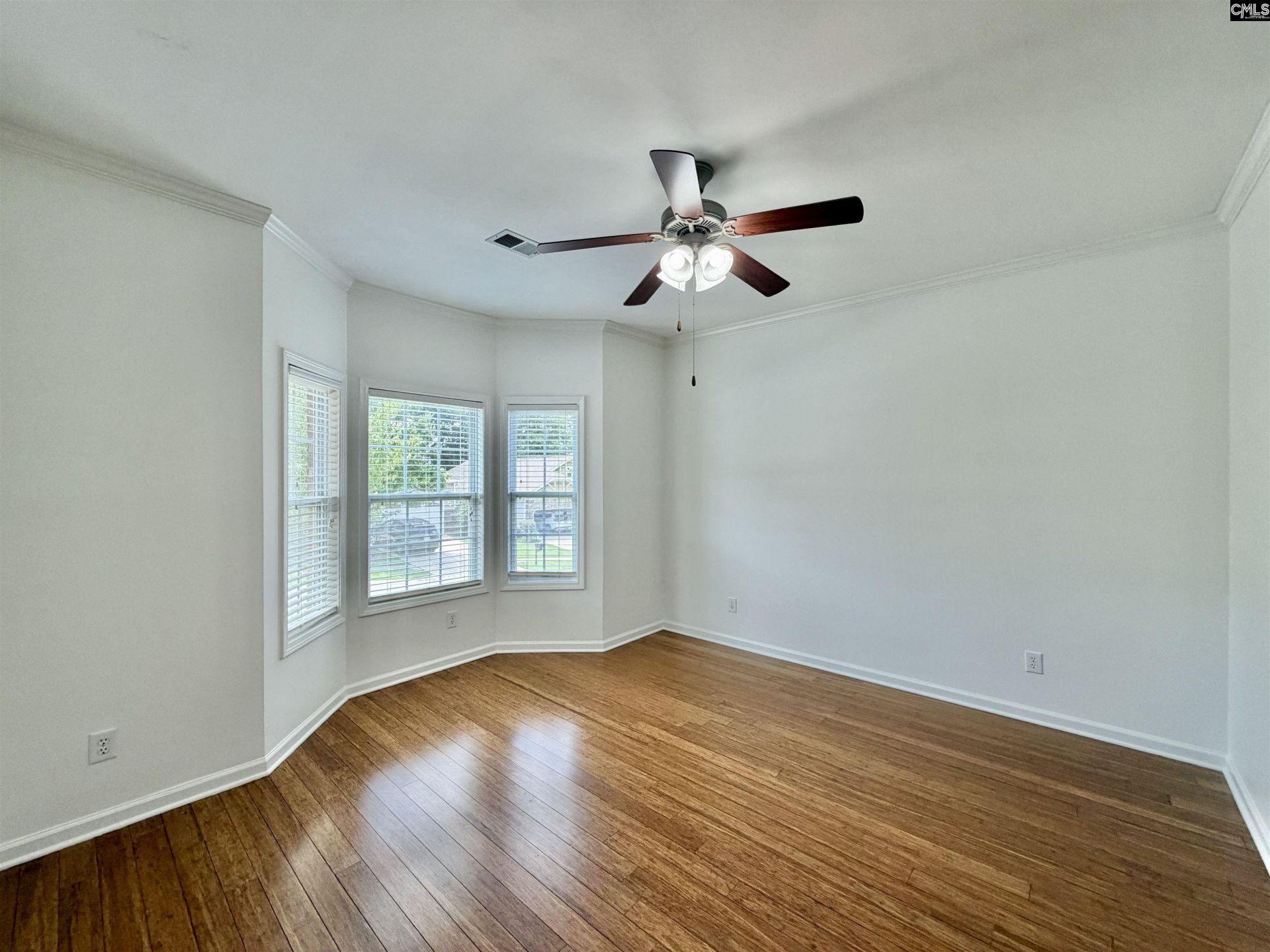 128 Herrick Court Photo 5