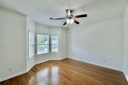 128 Herrick Court photo 4