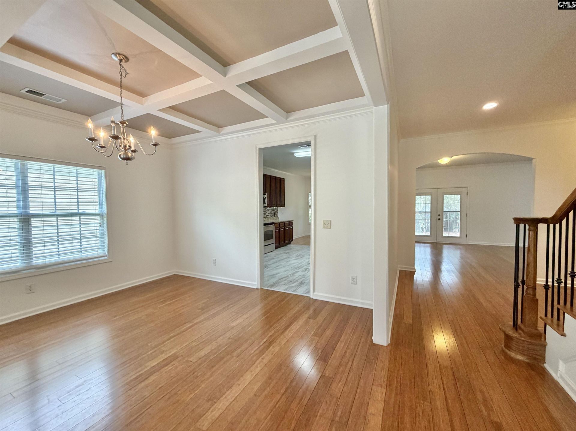 128 Herrick Court Photo 6