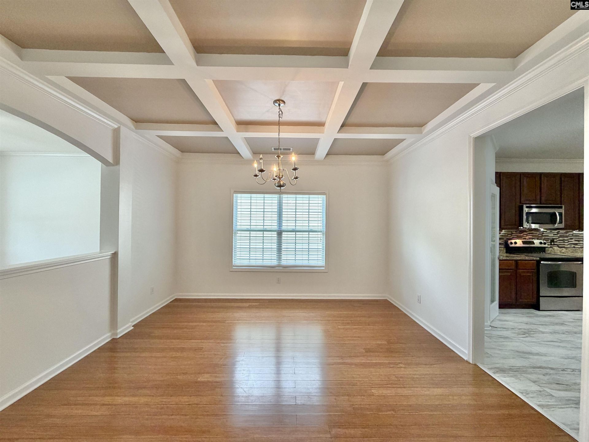 128 Herrick Court Photo 8