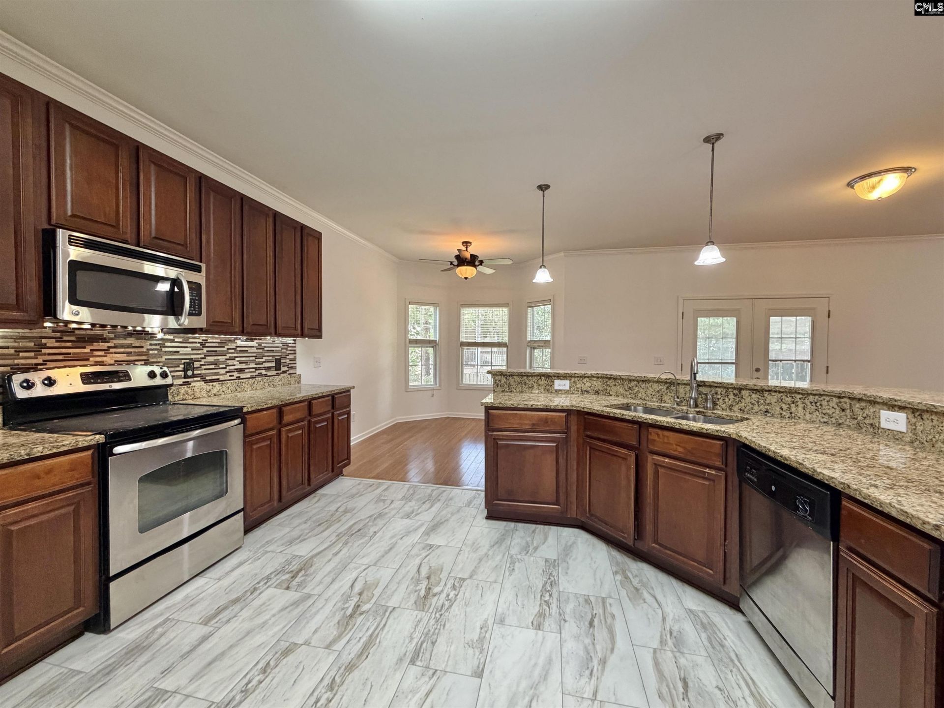 128 Herrick Court Photo 9