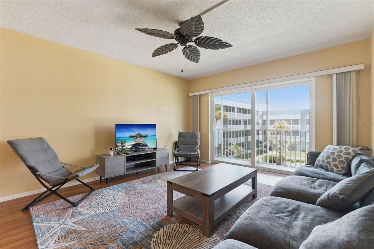 315 N Causeway, Unit B302, New Smyrna Beach, FL 32169 Photo