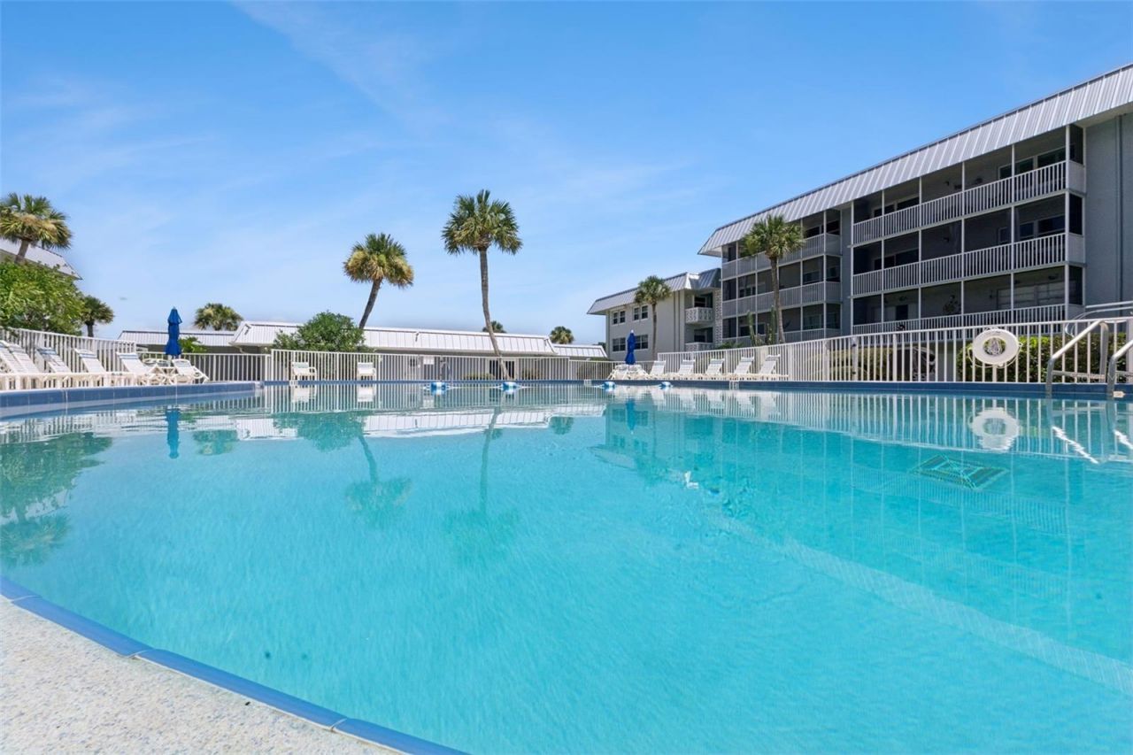 315 N Causeway, Unit B302, New Smyrna Beach, FL 32169 Photo