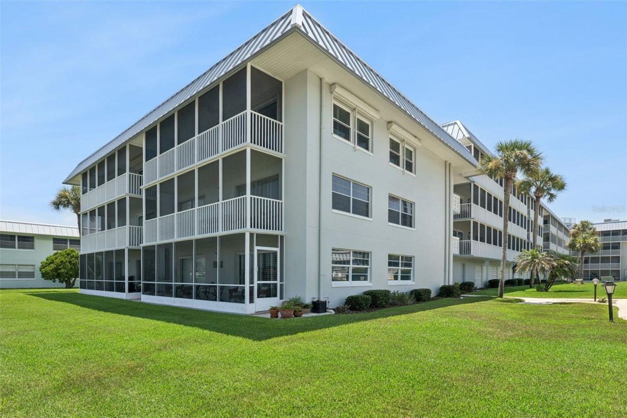 315 N Causeway, Unit B302, New Smyrna Beach, FL 32169 Photo