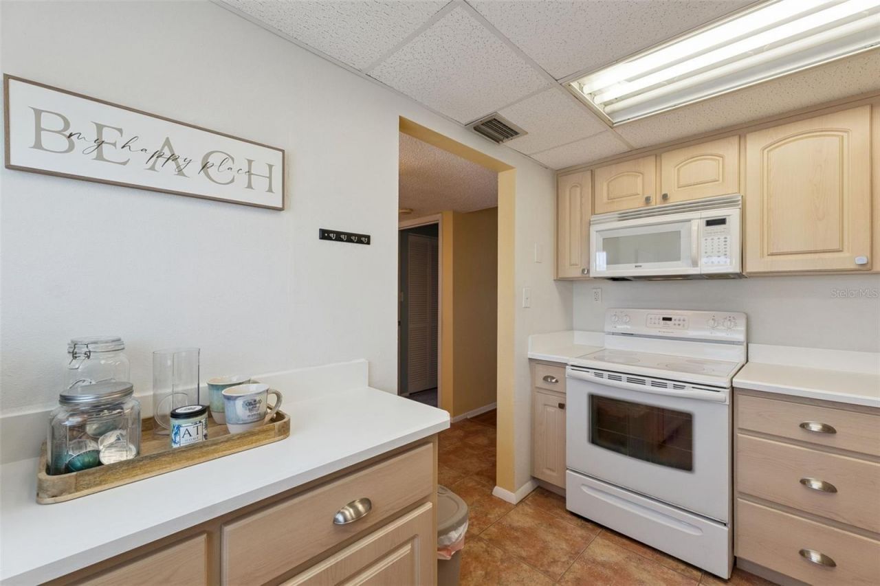 315 N Causeway, Unit B302, New Smyrna Beach, FL 32169 Photo