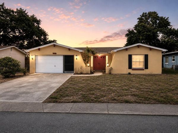 8433 MOULTON DRIVE , PORT RICHEY, FL 34668