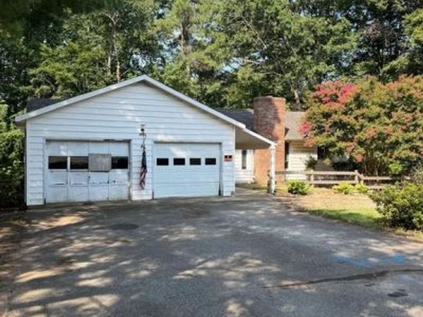 5705 Oak Crest Dr, Saint Leonard, MD 20685 Main Photo
