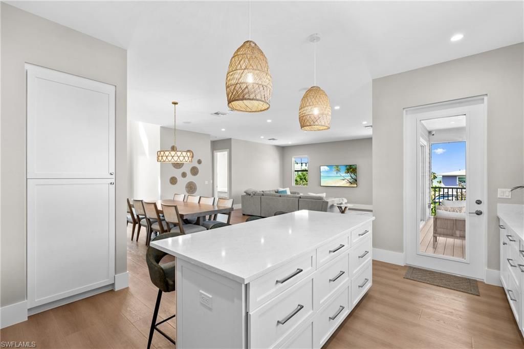 117 Hercules Dr , Fort Myers Beach, FL 33931 Photo