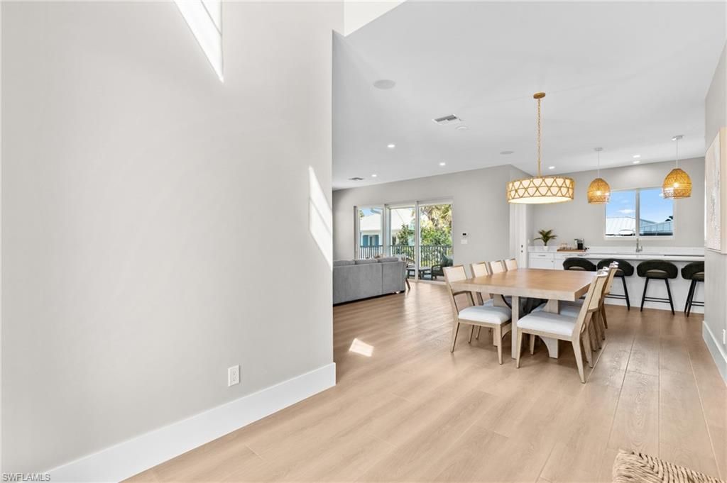 117 Hercules Dr , Fort Myers Beach, FL 33931 Photo