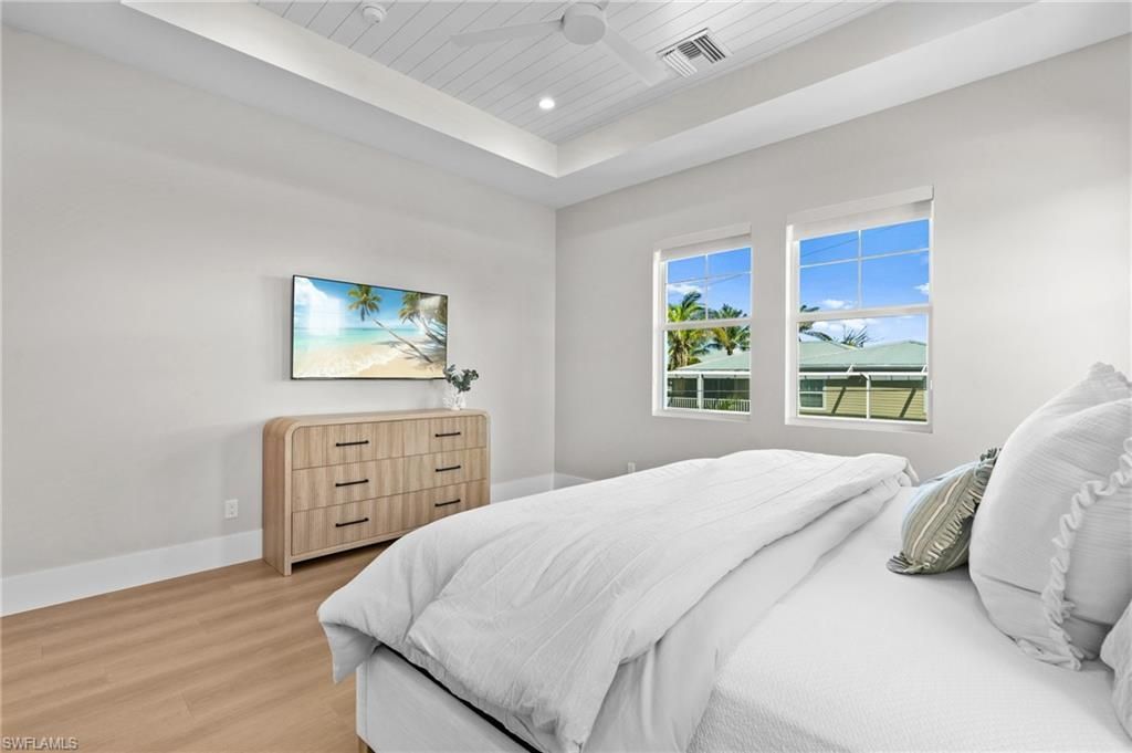 117 Hercules Dr , Fort Myers Beach, FL 33931 Photo