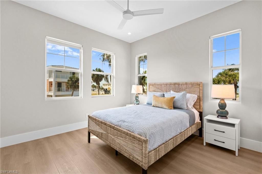 117 Hercules Dr , Fort Myers Beach, FL 33931 Photo