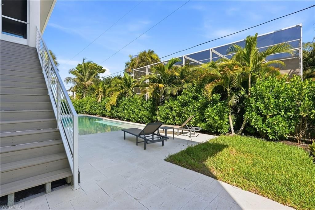 117 Hercules Dr , Fort Myers Beach, FL 33931 Photo
