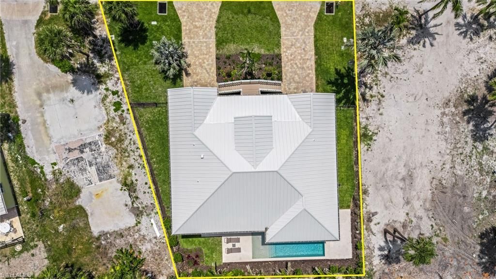 117 Hercules Dr , Fort Myers Beach, FL 33931 Photo