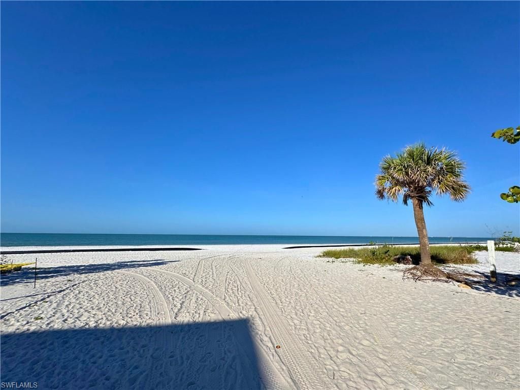 117 Hercules Dr , Fort Myers Beach, FL 33931 Photo