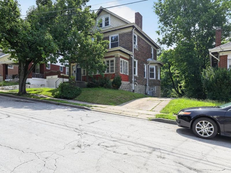 2654 cora Avenue, Cincinnati, OH 45211 Photo 1