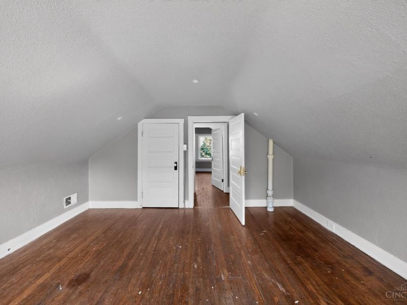 2654 cora Avenue, Cincinnati, OH 45211 Photo 14