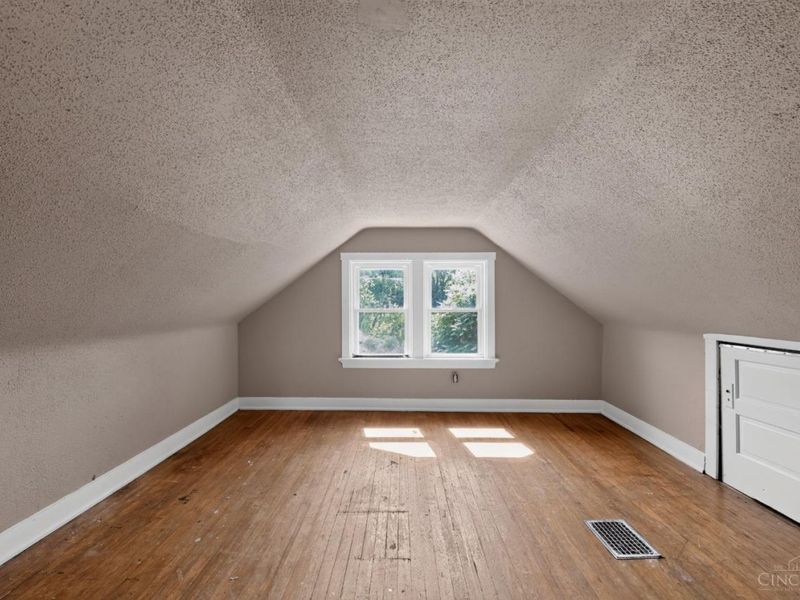 2654 cora Avenue, Cincinnati, OH 45211 Photo 17