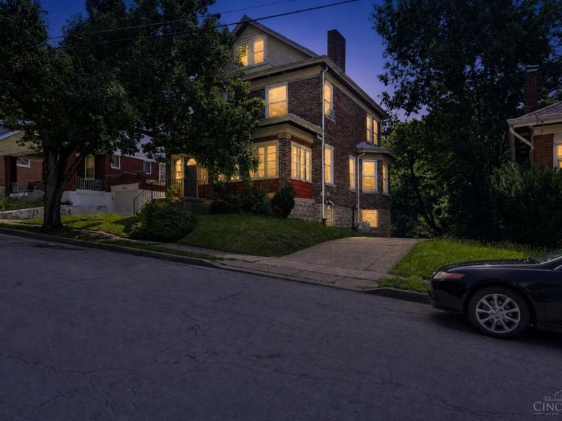 2654 cora Avenue, Cincinnati, OH 45211 Photo 4