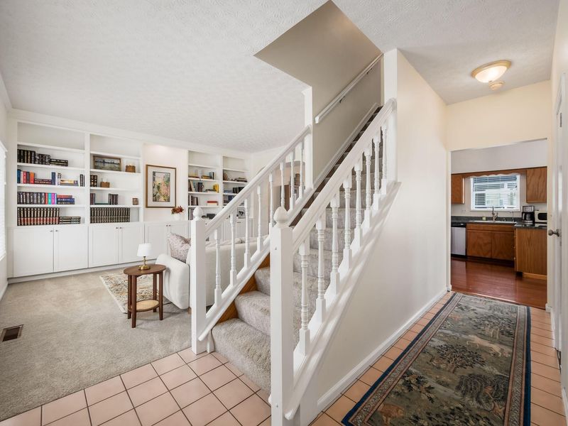 5142 Bressler Drive, Hilliard, OH 43026 Photo 2