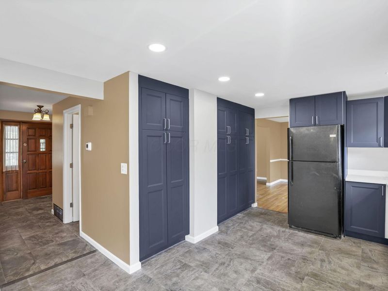 4758 Heatherton Drive , Columbus, OH 43229 Photo 18