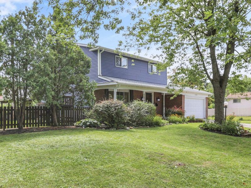 4758 Heatherton Drive , Columbus, OH 43229 Photo 2